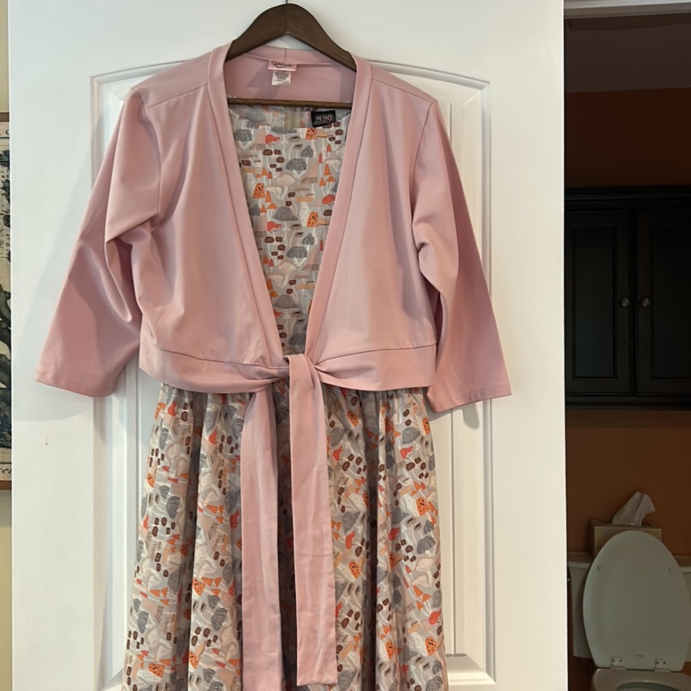 Retrolicious Mushroom Pocketed Dress With Pink Wrap Cardigan - Picture 2 of 16